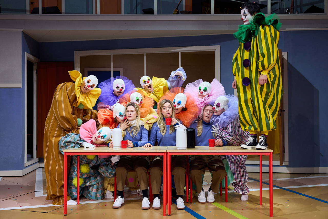 Skolekomedien - Aarhus Teater. Foto Mikkel Berg