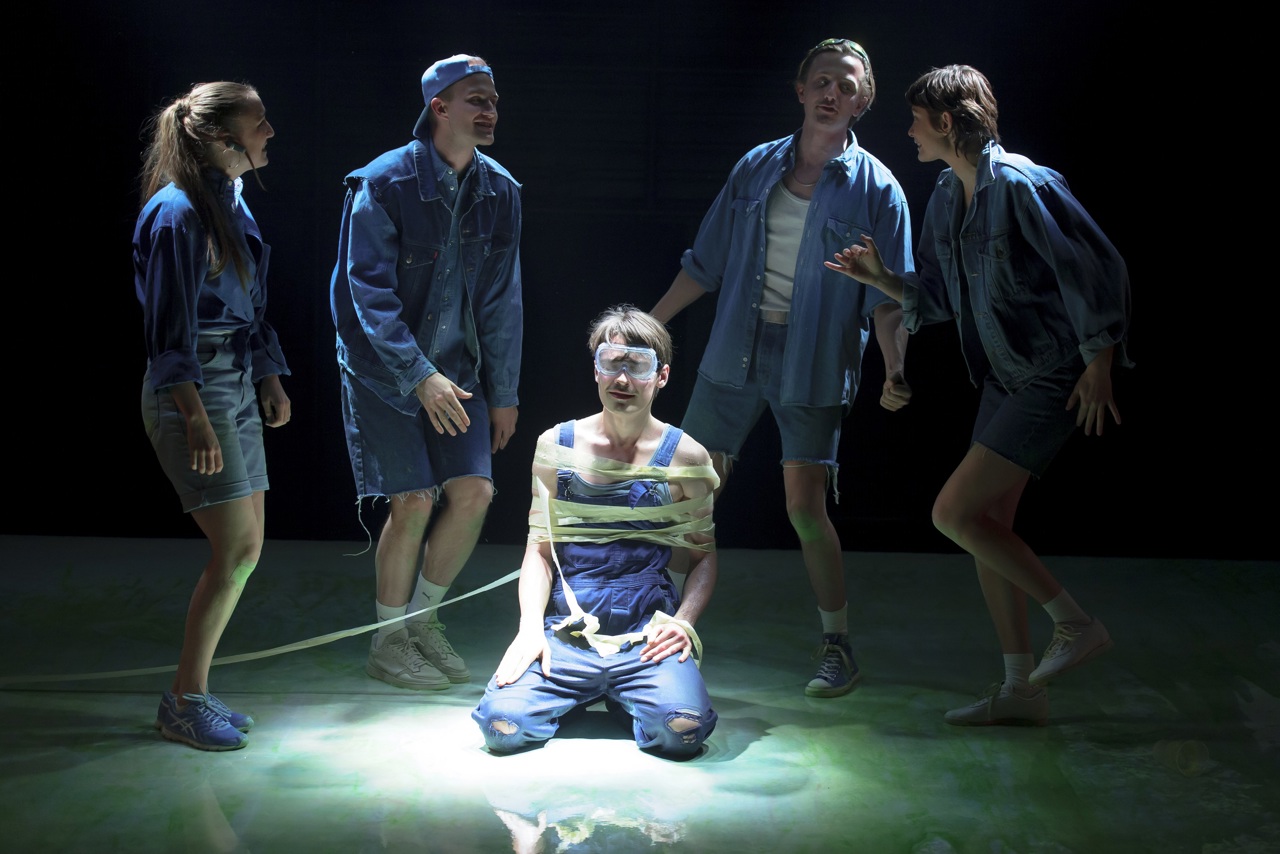 Himmelvendt foto Rumle Skafte for Aarhus Teater 