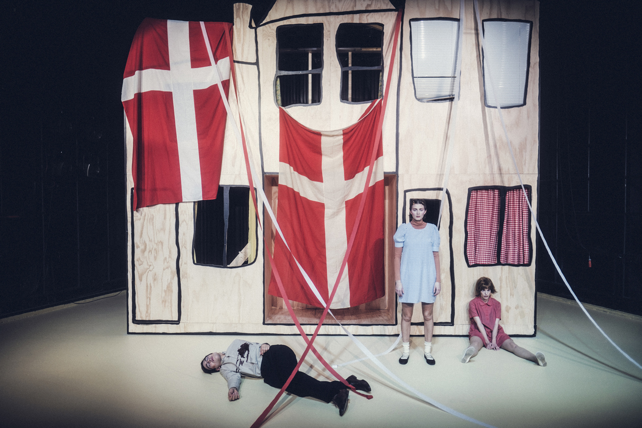 Man vokser op på aarhus teater foto rumle skafte