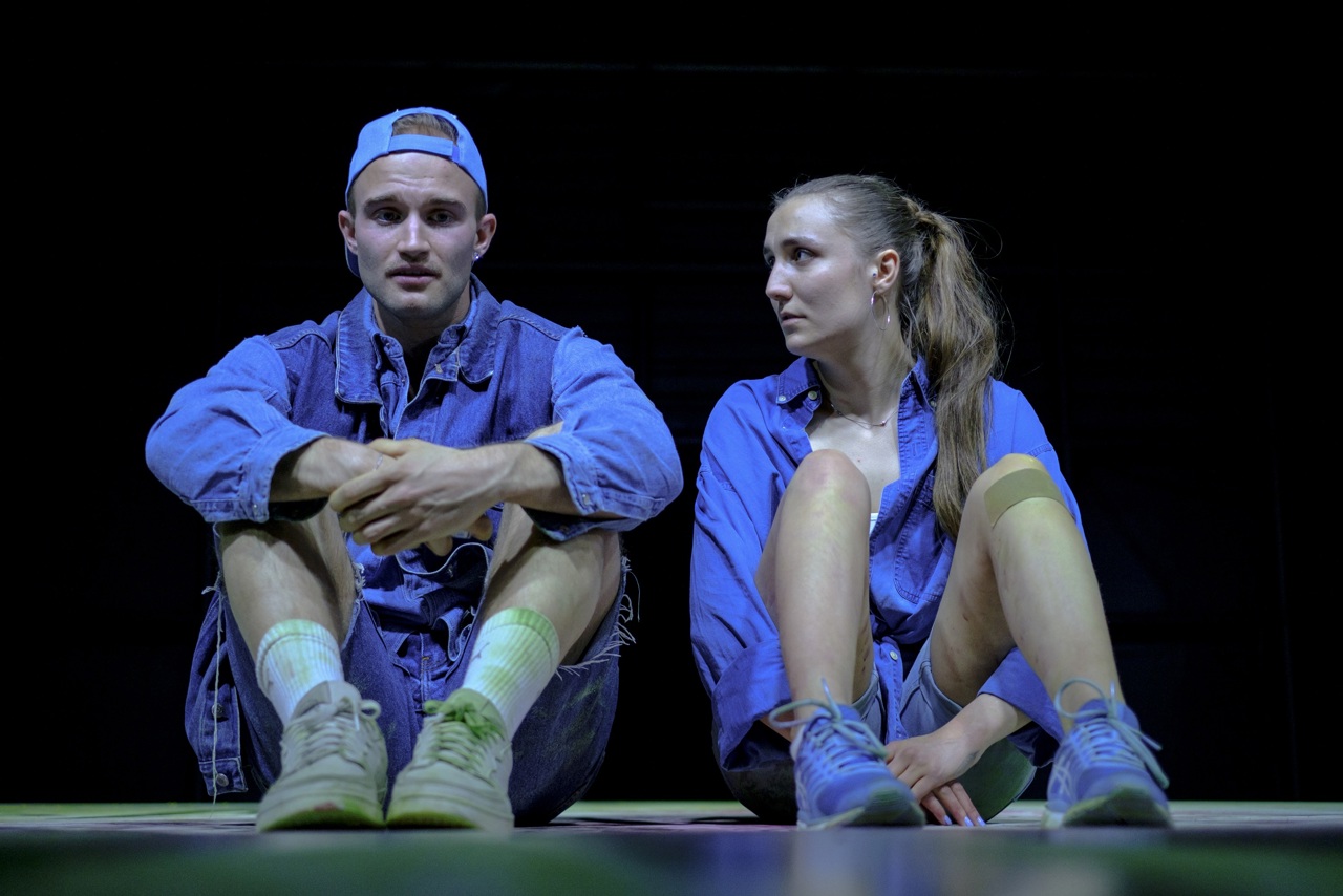 Kristoffer Eriknauer og Sarah Simone Jørgensen Himmelvendt på Aarhus Teater 