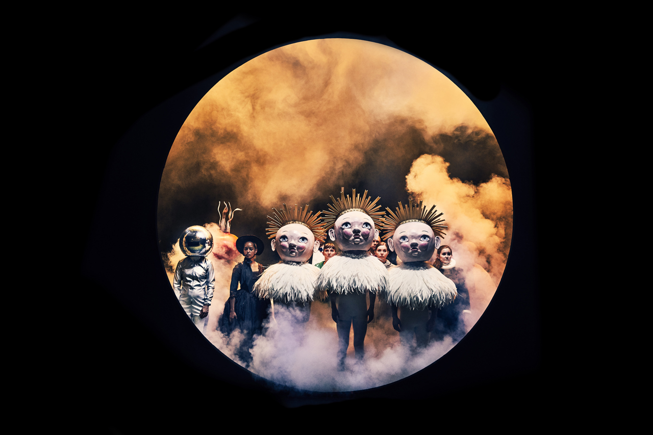 Lyden af de skuldre vi står på Aarhus Teater Foto Emilia Therese